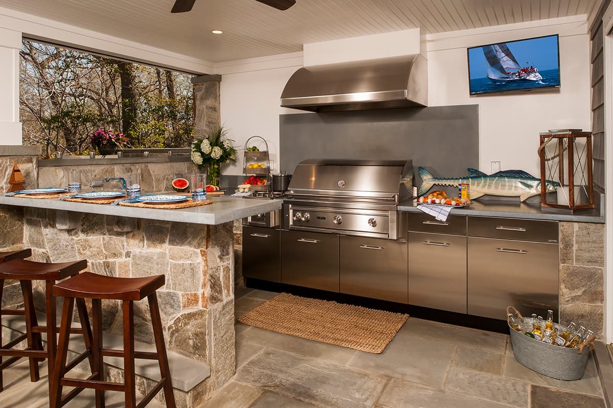 3 Major Reasons Your Home Needs an Outdoor Kitchen