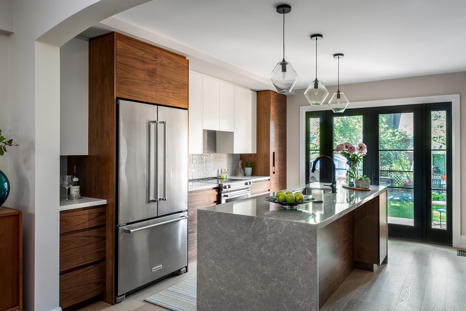 Modern kitchen with waterfall countertop