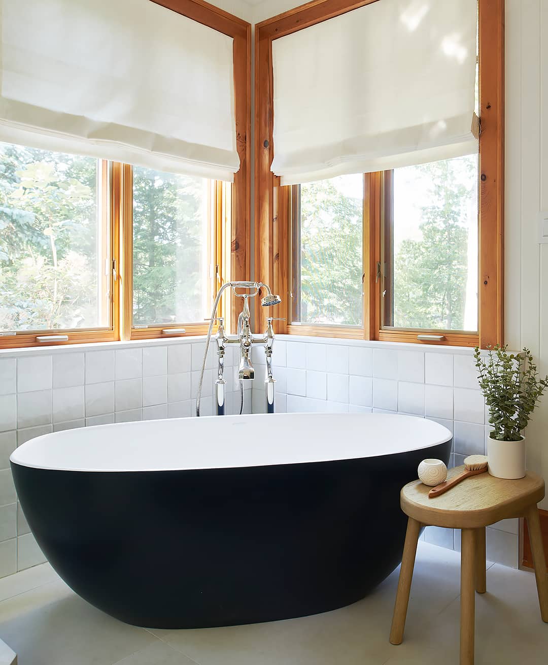 soaker tub and stool in bathroom