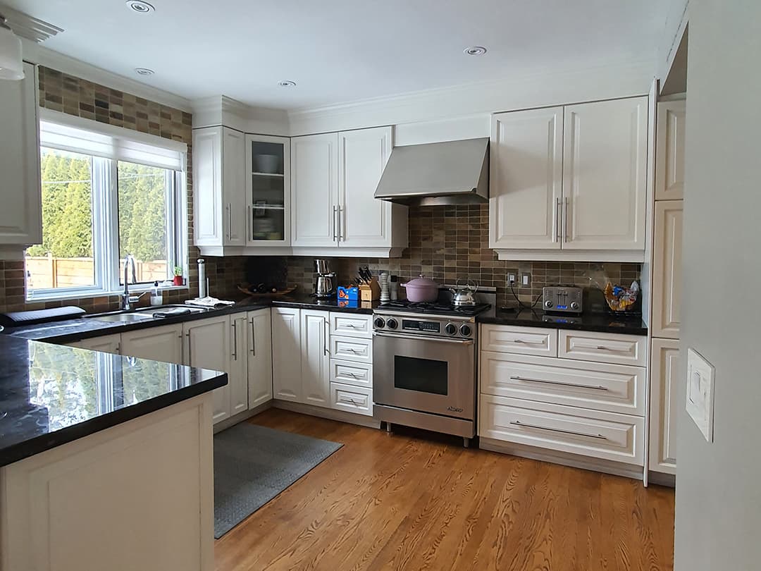 kitchen before photo