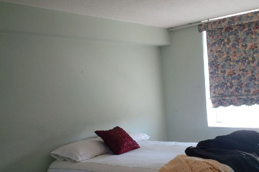 Bedroom before renovation