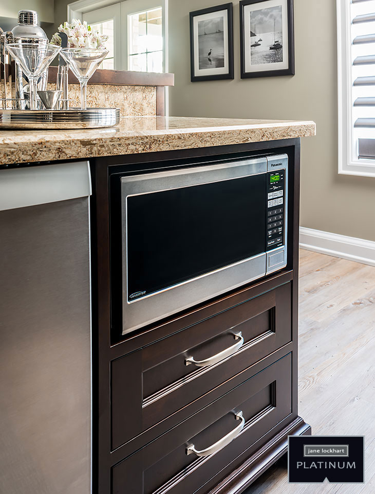 Jane Lockhart Platinum kitchen