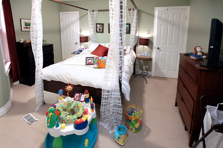 Kitchen before makeover