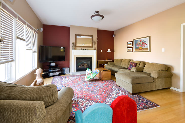 Kitchen before makeover