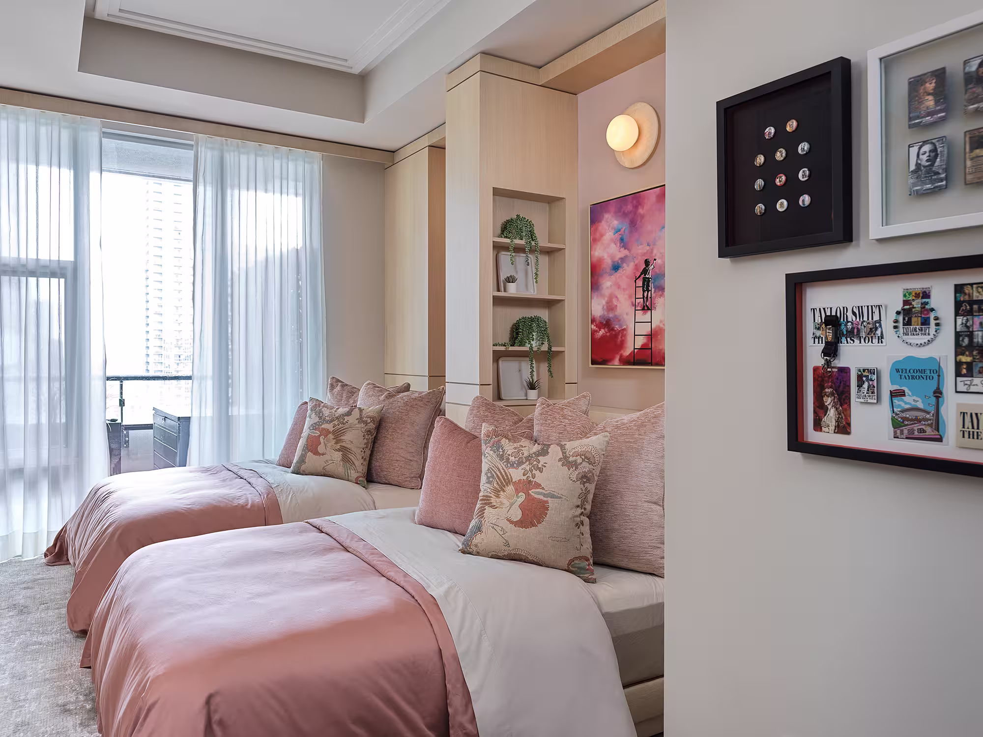secondary bedroom with built-in double beds